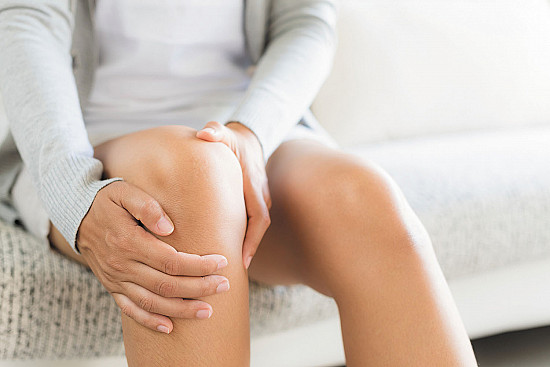 A patient needing physical therapy for knee pain in North Richland Hills, TX